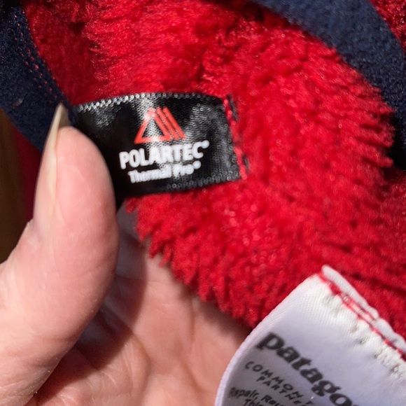 Patagonia re tool size small red and navy EUC - Picture 7 of 7